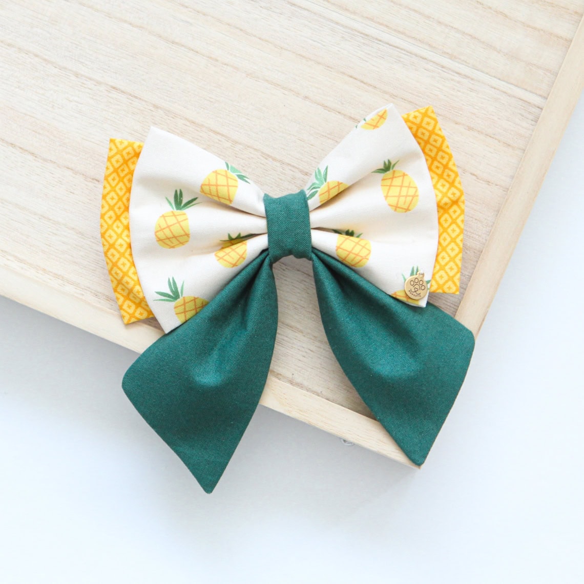 Fine Pineapple Bow