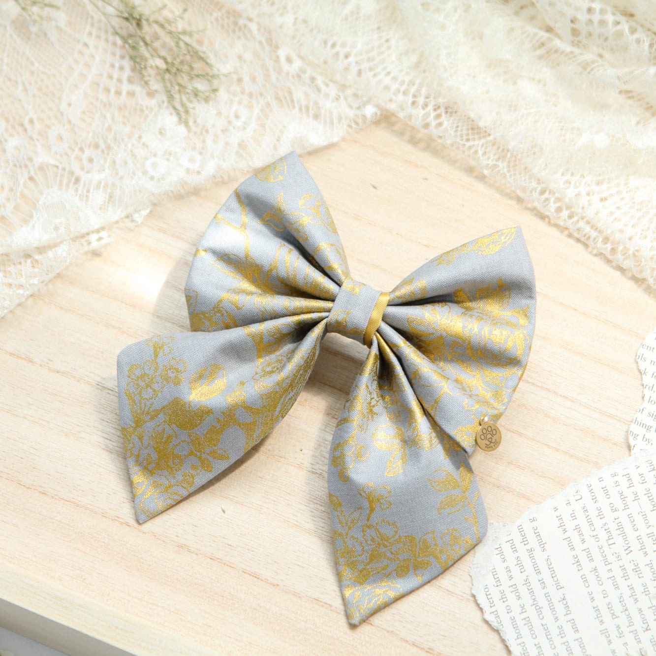 Regency Bow