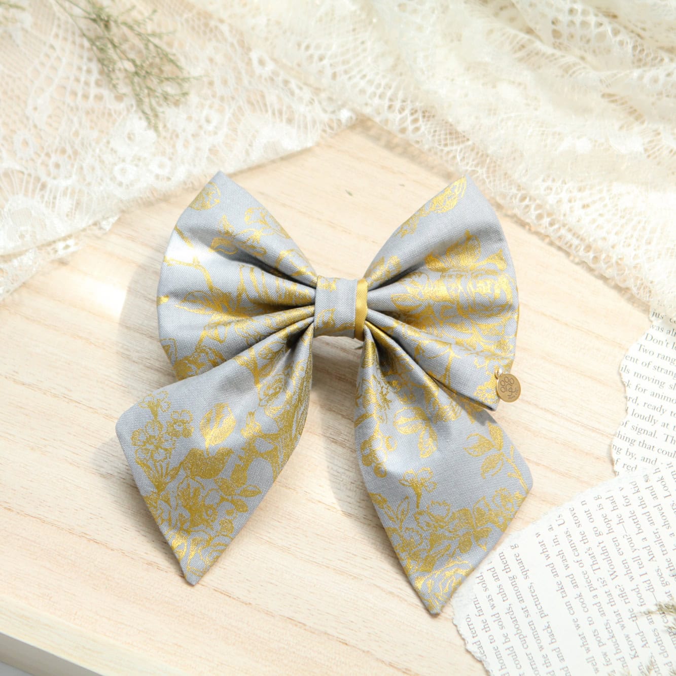 Regency Bow