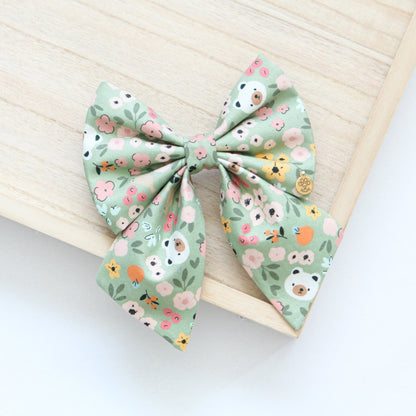 Bear Fields Bow | Green