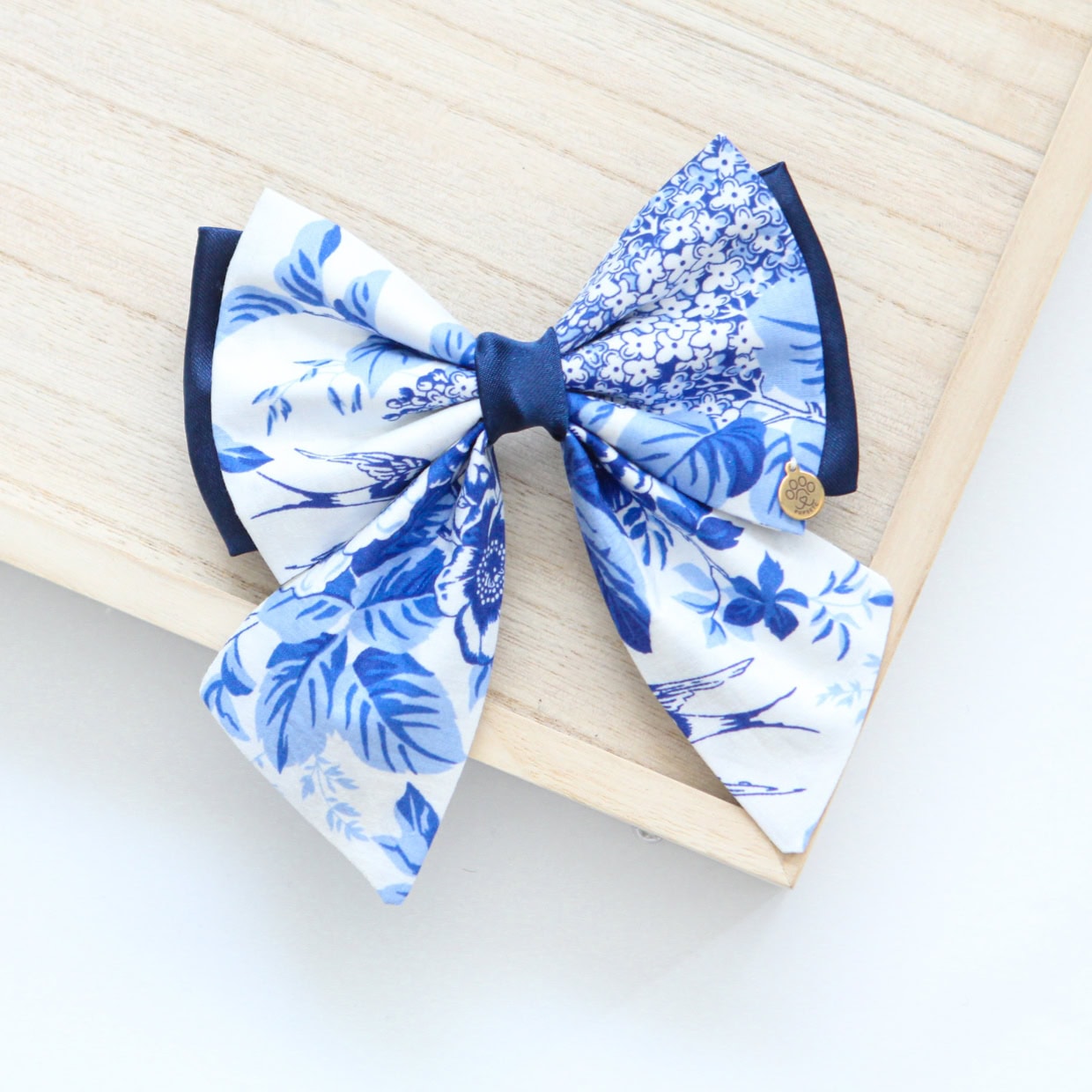 Porcelain Bow